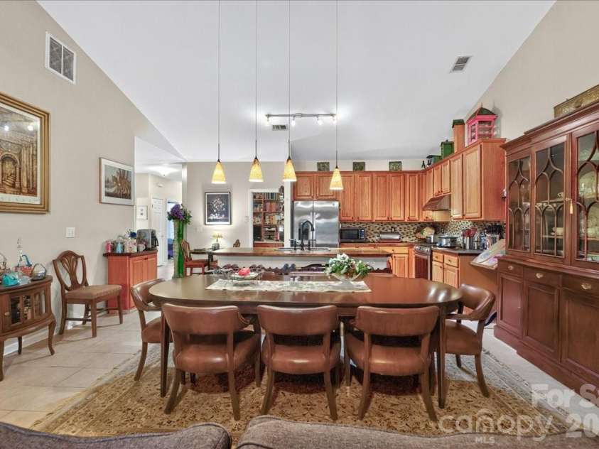 4412 Glenlea Commons Drive, Charlotte, NC 28216.  MLS# CAR4314220, YatesRealty ID 16542. 