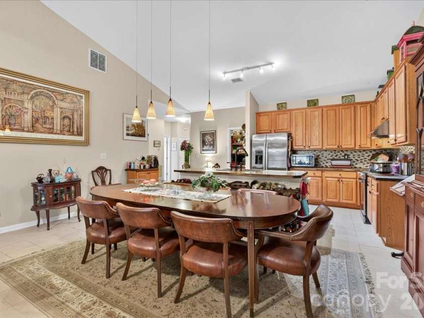 4412 Glenlea Commons Drive, Charlotte, NC 28216.  MLS# CAR4314220, YatesRealty ID 16542. 