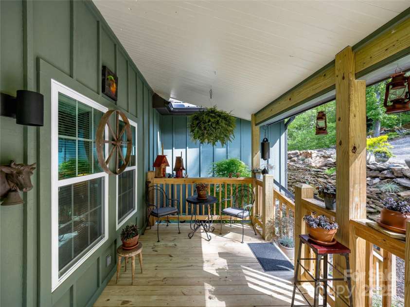 1846 Utah Mountain Road, Waynesville, NC 28785.  MLS# CAR4255957, YatesRealty ID 16543. 