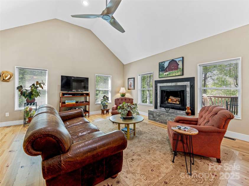 1846 Utah Mountain Road, Waynesville, NC 28785.  MLS# CAR4255957, YatesRealty ID 16543. 