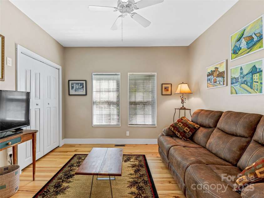 1846 Utah Mountain Road, Waynesville, NC 28785.  MLS# CAR4255957, YatesRealty ID 16543. 