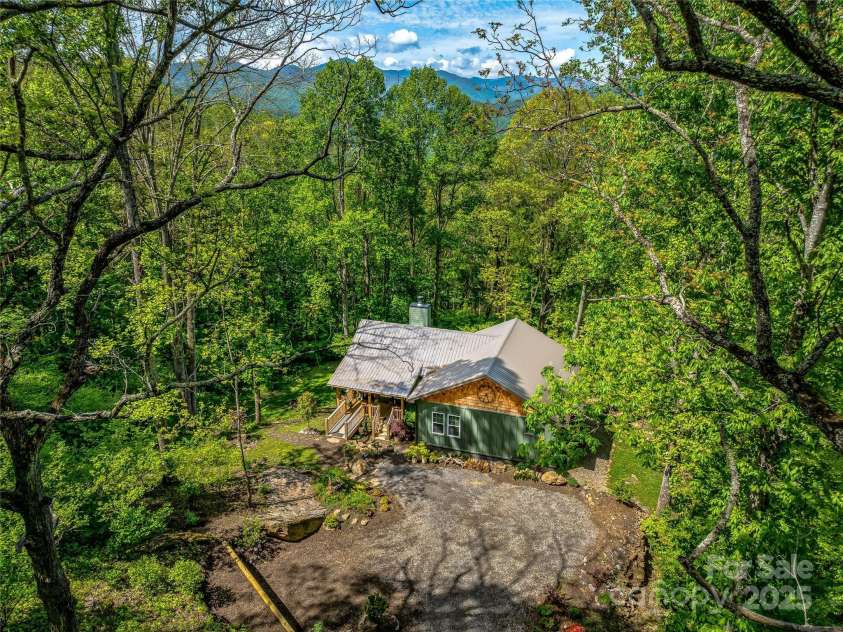 1846 Utah Mountain Road, Waynesville, NC 28785.  MLS# CAR4255957, YatesRealty ID 16543. 