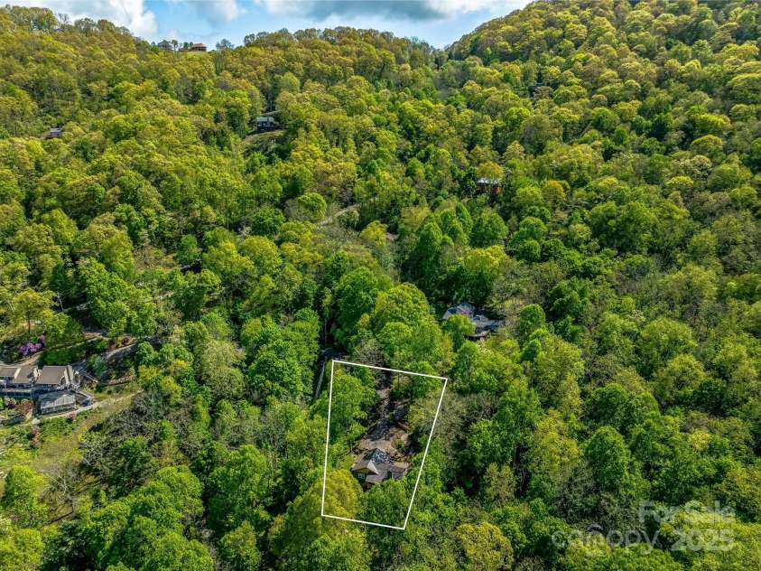 1846 Utah Mountain Road, Waynesville, NC 28785.  MLS# CAR4255957, YatesRealty ID 16543. 