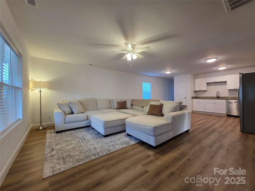 48 Patriot Place, Mars Hill, NC 28754.  MLS# CAR4321275, YatesRealty ID 16544. Open Concept 