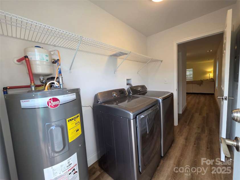 48 Patriot Place, Mars Hill, NC 28754.  MLS# CAR4321275, YatesRealty ID 16544.  Separate Laundry Room/utility Room