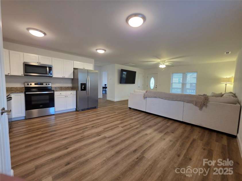 48 Patriot Place, Mars Hill, NC 28754.  MLS# CAR4321275, YatesRealty ID 16544. So much Space in the kitchen, Dining Combo