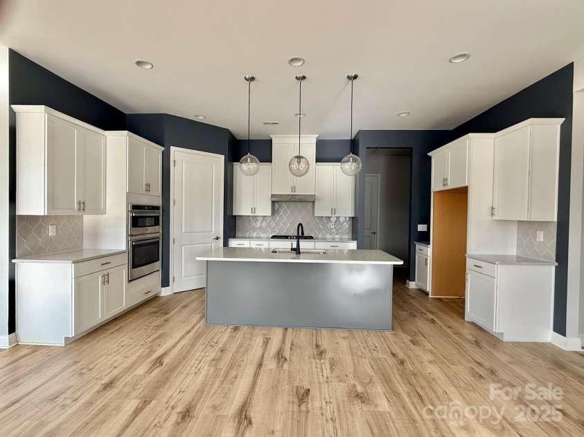 405 Northgate Boulevard, Indian Trail, NC 28079.  MLS# CAR4202537, YatesRealty ID 16545. Kitchen
