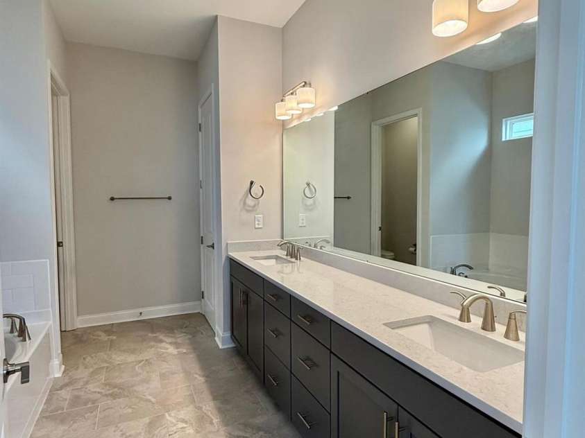 405 Northgate Boulevard, Indian Trail, NC 28079.  MLS# CAR4202537, YatesRealty ID 16545. Master Ensuite