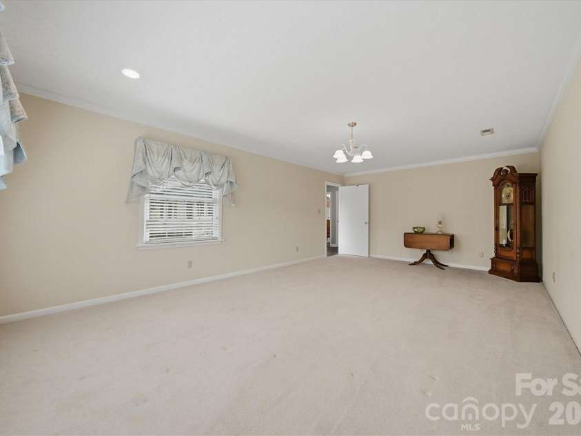 406 Wedgewood Place, Lenoir, NC 28645.  MLS# CAR4337217, YatesRealty ID 16545. 