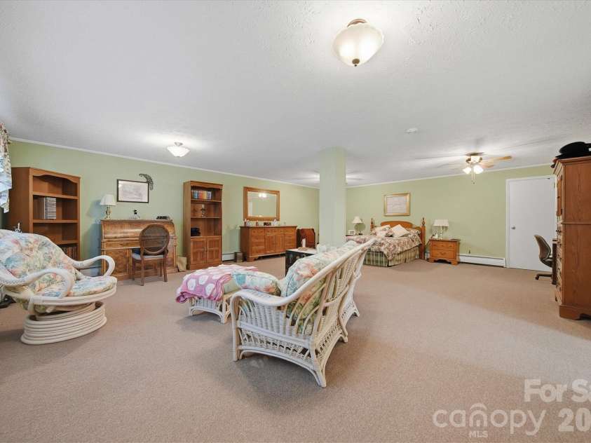 406 Wedgewood Place, Lenoir, NC 28645.  MLS# CAR4337217, YatesRealty ID 16545. 