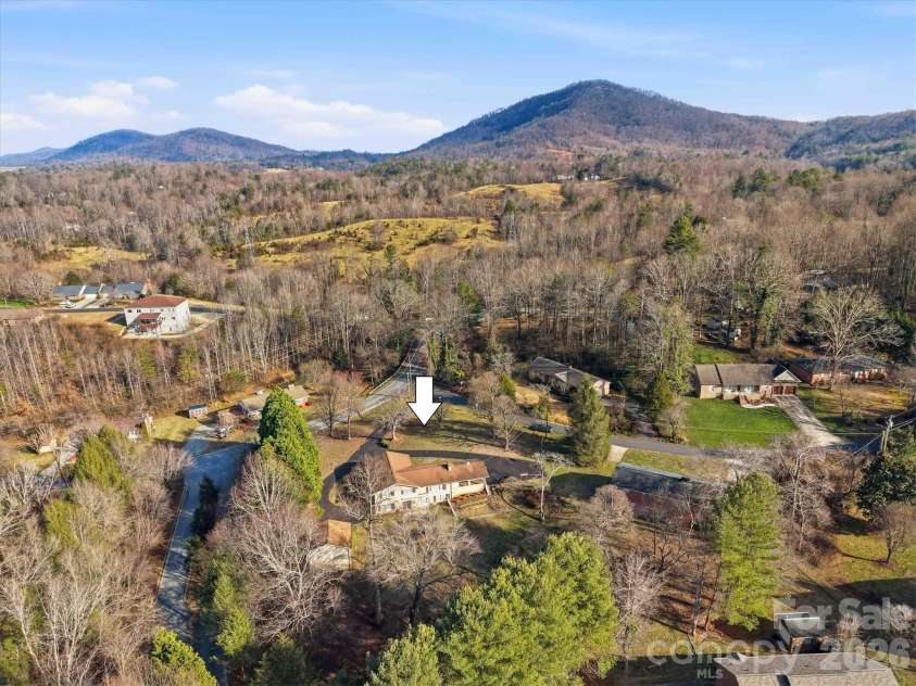 406 Wedgewood Place, Lenoir, NC 28645.  MLS# CAR4337217, YatesRealty ID 16545. 