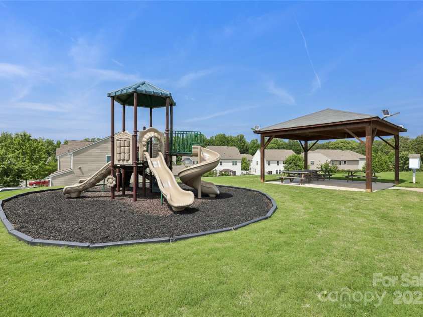 107 Sequoia Street, Mooresville, NC 28117.  MLS# CAR4260140, YatesRealty ID 16546. 