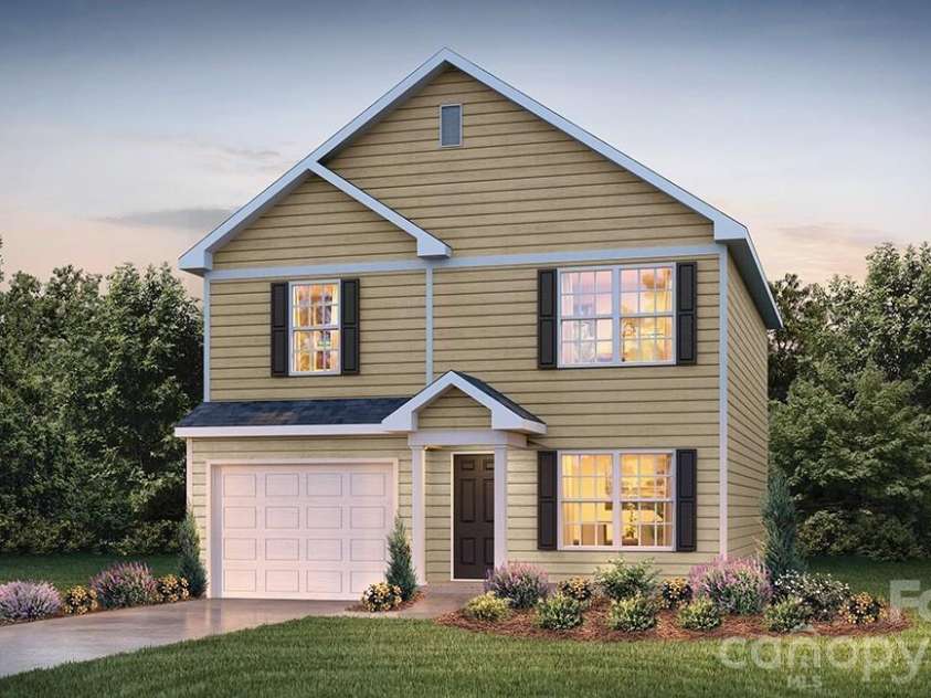 2110 10th Street, Hickory, NC 28602.  MLS# CAR4372386, YatesRealty ID 16548. 