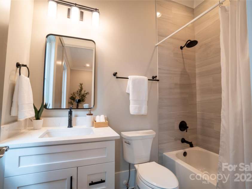 720 Ideal Way, Charlotte, NC 28209.  MLS# CAR4215496, YatesRealty ID 16548. Bedroom/office room Bathroom