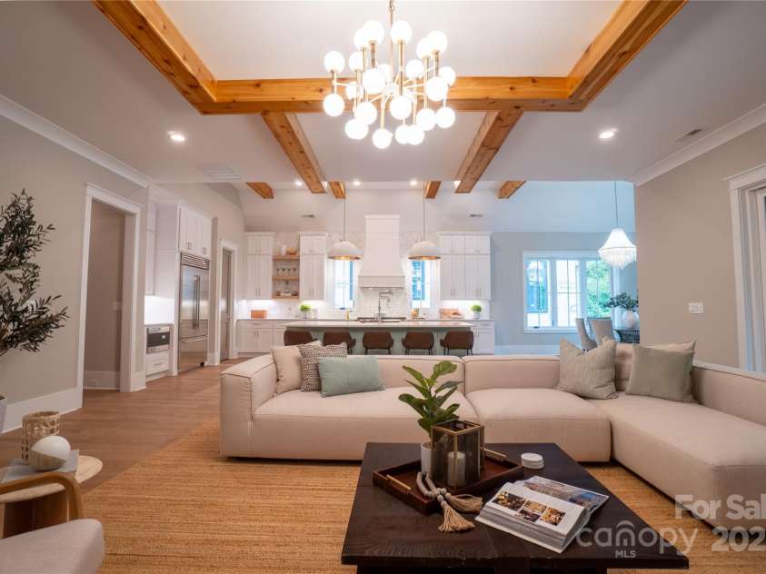 720 Ideal Way, Charlotte, NC 28209.  MLS# CAR4215496, YatesRealty ID 16548. Living Room