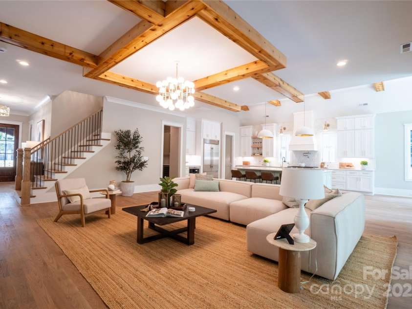 720 Ideal Way, Charlotte, NC 28209.  MLS# CAR4215496, YatesRealty ID 16548. Living Room