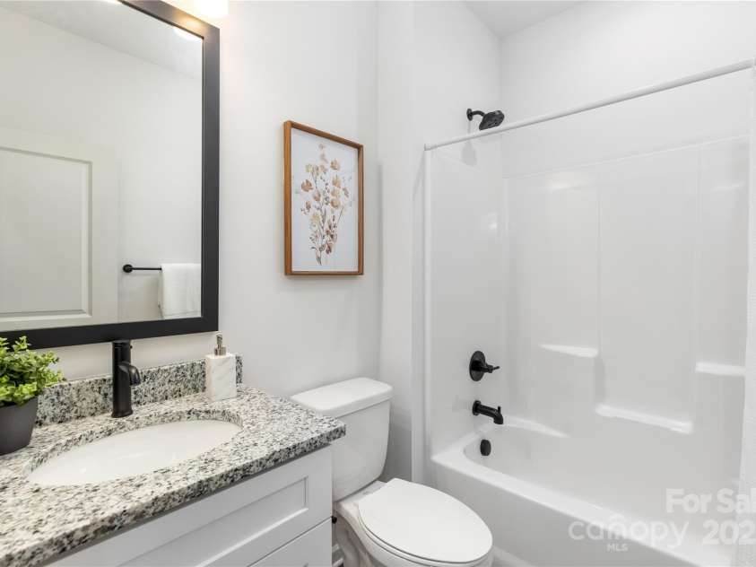 5517 Skycrest Drive, Charlotte, NC 28269.  MLS# CAR4212333, YatesRealty ID 1655. Representation