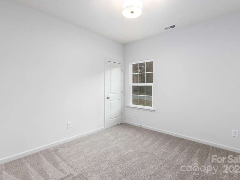 5517 Skycrest Drive, Charlotte, NC 28269.  MLS# CAR4212333, YatesRealty ID 1655. Representation