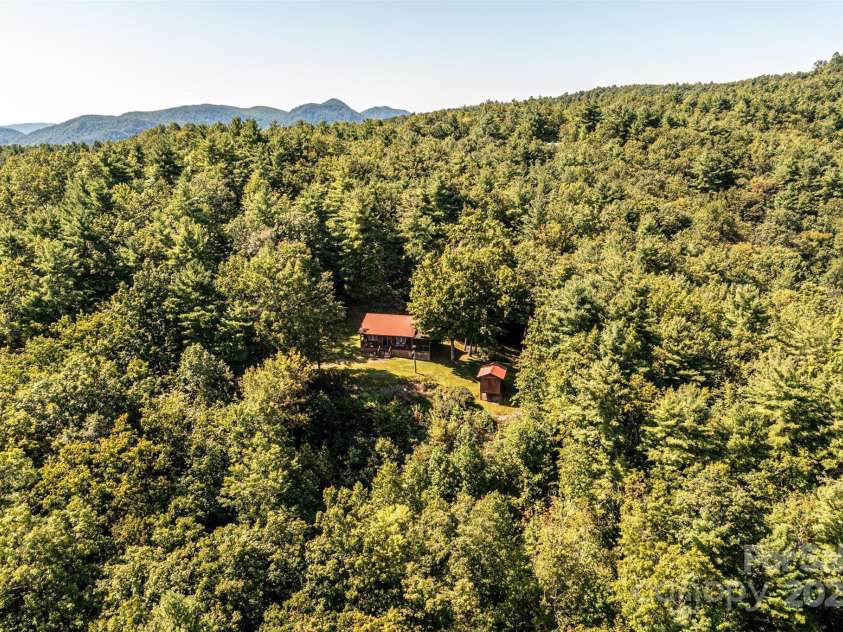 805 Deer Crossing Lane, Lenoir, NC 28645.  MLS# CAR4295259, YatesRealty ID 1655. 