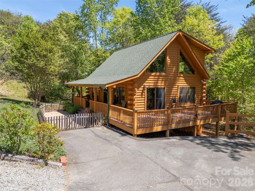 125 Pine Ridge Drive, Bostic, NC 28018.  MLS# CAR4372641, YatesRealty ID 16550. 