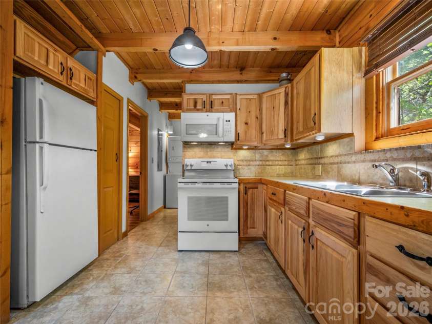 125 Pine Ridge Drive, Bostic, NC 28018.  MLS# CAR4372641, YatesRealty ID 16550. 