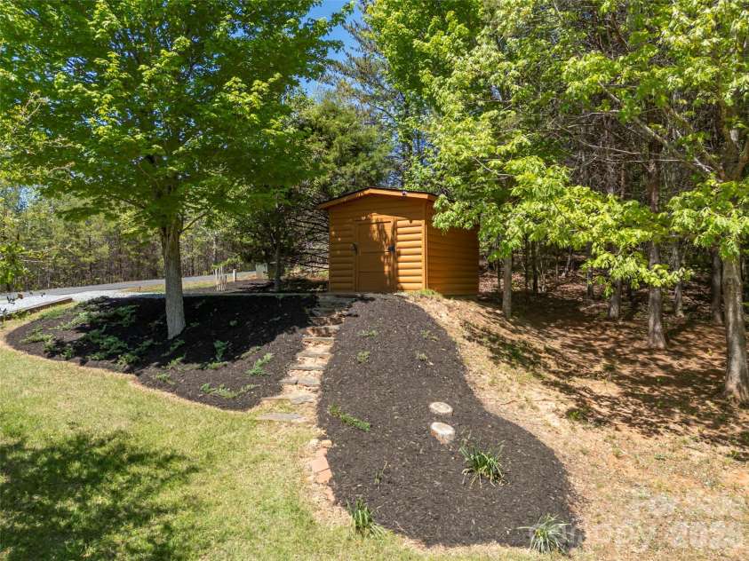 125 Pine Ridge Drive, Bostic, NC 28018.  MLS# CAR4372641, YatesRealty ID 16550. 