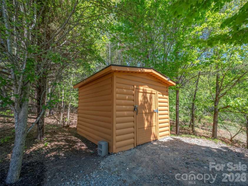 125 Pine Ridge Drive, Bostic, NC 28018.  MLS# CAR4372641, YatesRealty ID 16550. 