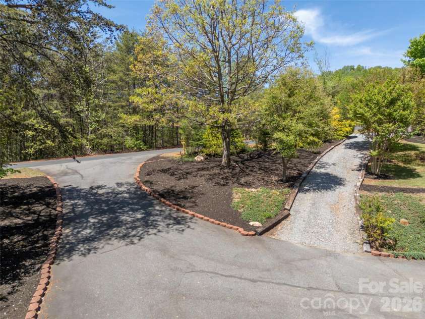 125 Pine Ridge Drive, Bostic, NC 28018.  MLS# CAR4372641, YatesRealty ID 16550. 