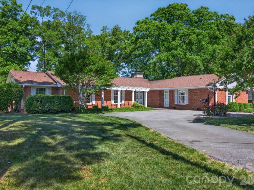 236 Richmond Road, Salisbury, NC 28144.  MLS# CAR4373599, YatesRealty ID 16551. 