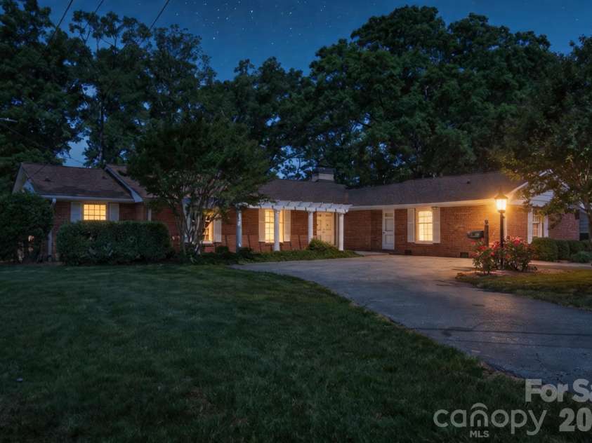 236 Richmond Road, Salisbury, NC 28144.  MLS# CAR4373599, YatesRealty ID 16551. 