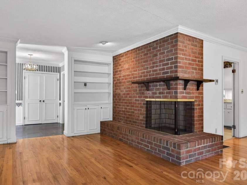 236 Richmond Road, Salisbury, NC 28144.  MLS# CAR4373599, YatesRealty ID 16551. Dual sided fireplace