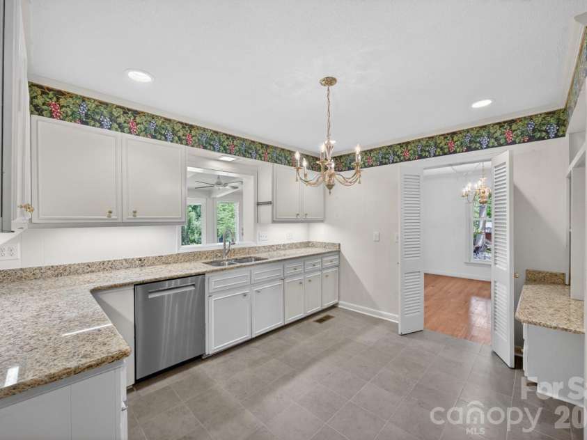236 Richmond Road, Salisbury, NC 28144.  MLS# CAR4373599, YatesRealty ID 16551. Kitchen