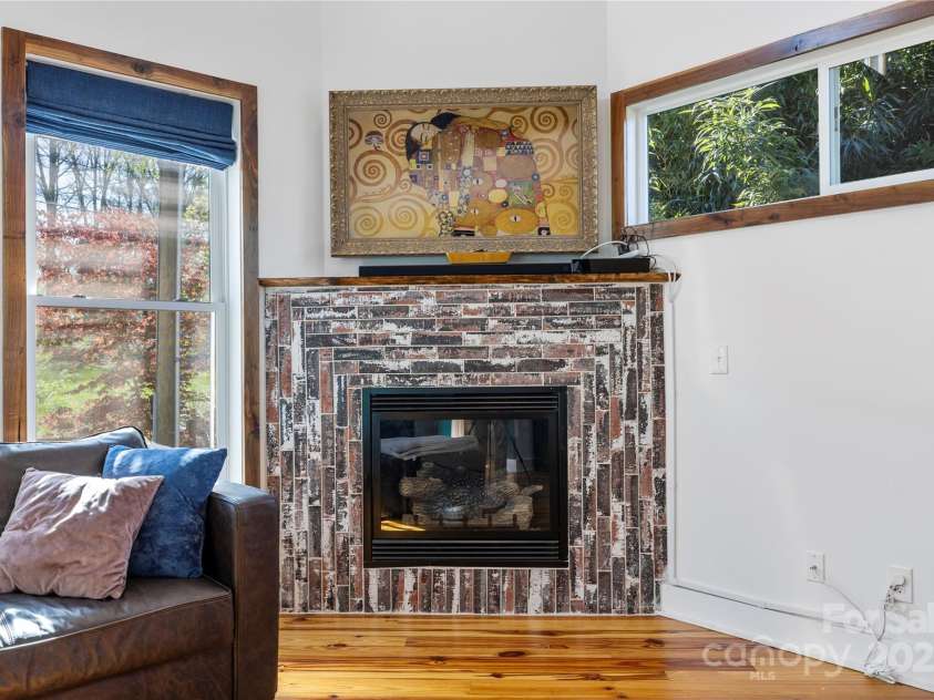 51 Hubbard Avenue, Asheville, NC 28806.  MLS# CAR4243597, YatesRealty ID 16551. 
