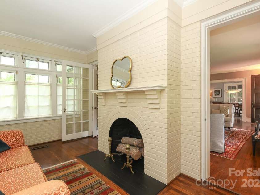 801 Berkeley Avenue, Charlotte, NC 28203.  MLS# CAR4243882, YatesRealty ID 16552. 