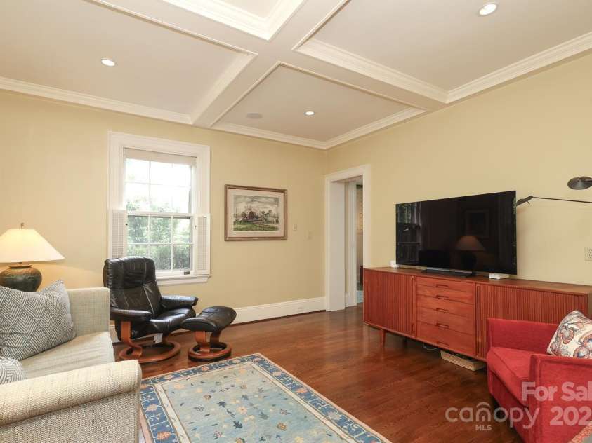 801 Berkeley Avenue, Charlotte, NC 28203.  MLS# CAR4243882, YatesRealty ID 16552. Den/family room with coffered ceiling