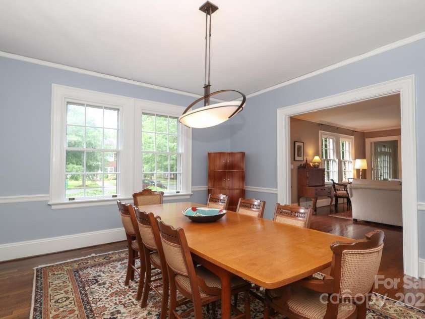 801 Berkeley Avenue, Charlotte, NC 28203.  MLS# CAR4243882, YatesRealty ID 16552. Dining Room