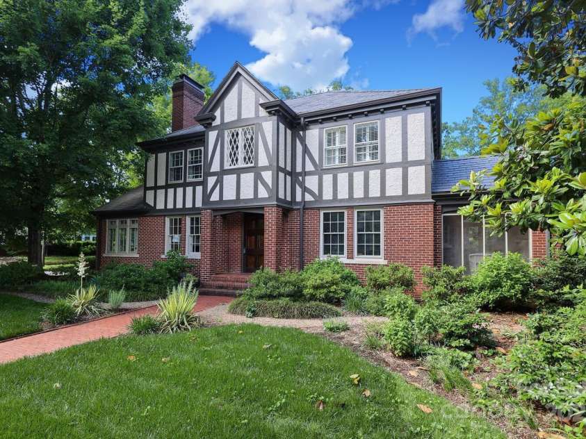 801 Berkeley Avenue, Charlotte, NC 28203.  MLS# CAR4243882, YatesRealty ID 16552. Welcome to 801 Berkeley Ave.