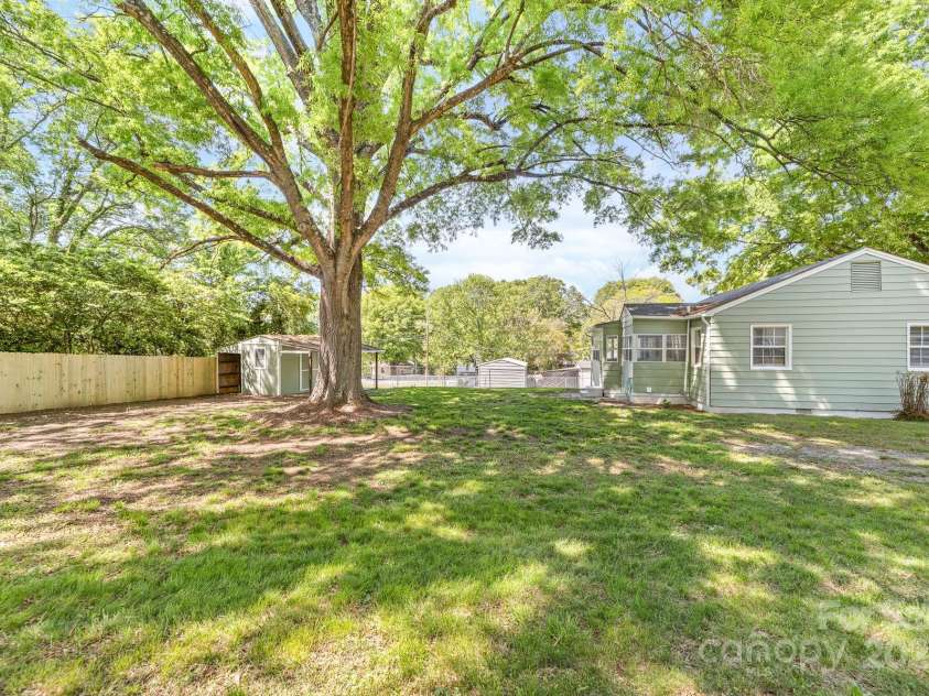 1905 Wood Street, Gastonia, NC 28052.  MLS# CAR4240049, YatesRealty ID 16553. Fully fenced back yard.