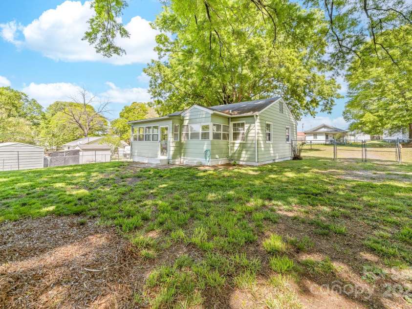1905 Wood Street, Gastonia, NC 28052.  MLS# CAR4240049, YatesRealty ID 16553. Large fenced back yard