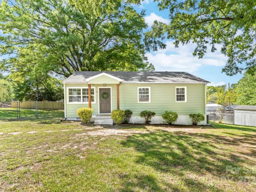 1905 Wood Street, Gastonia, NC 28052.  MLS# CAR4240049, YatesRealty ID 16553. Welcome Home! 1905 Wood St.
