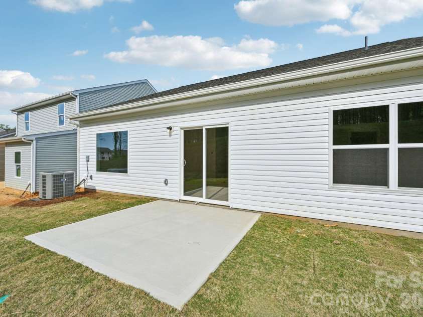 816 Willow Estates Drive, Shelby, NC 28150.  MLS# CAR4373980, YatesRealty ID 16553. 