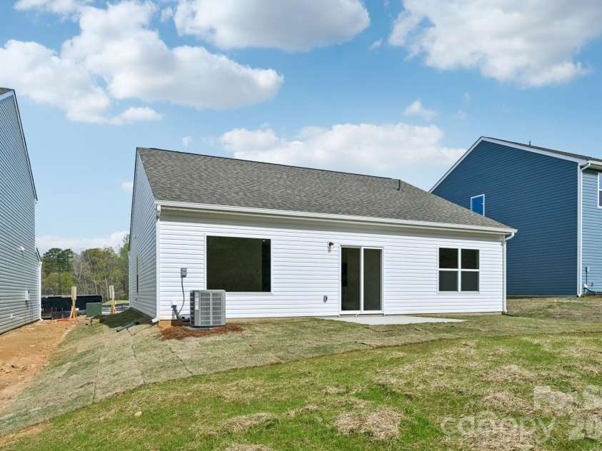 816 Willow Estates Drive, Shelby, NC 28150.  MLS# CAR4373980, YatesRealty ID 16553. 
