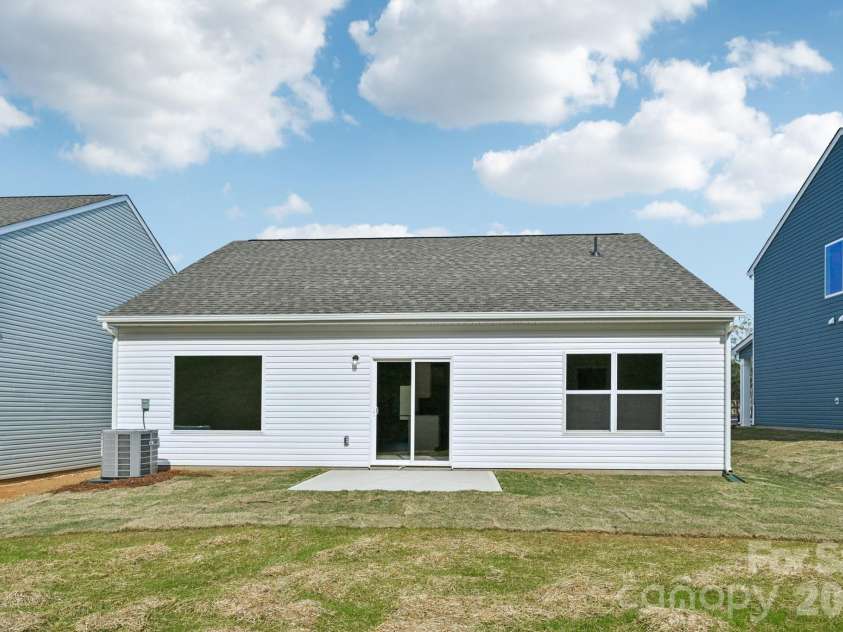 816 Willow Estates Drive, Shelby, NC 28150.  MLS# CAR4373980, YatesRealty ID 16553. 