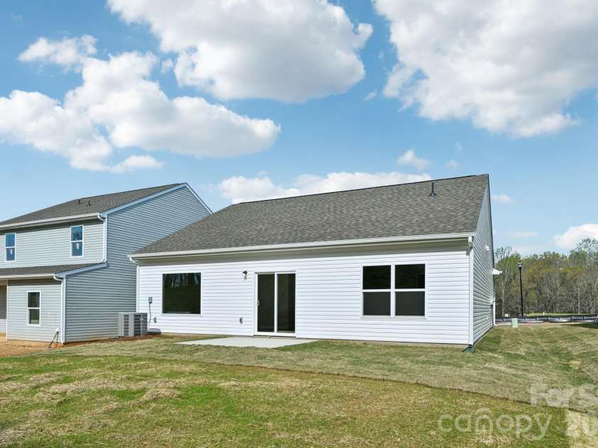 816 Willow Estates Drive, Shelby, NC 28150.  MLS# CAR4373980, YatesRealty ID 16553. 