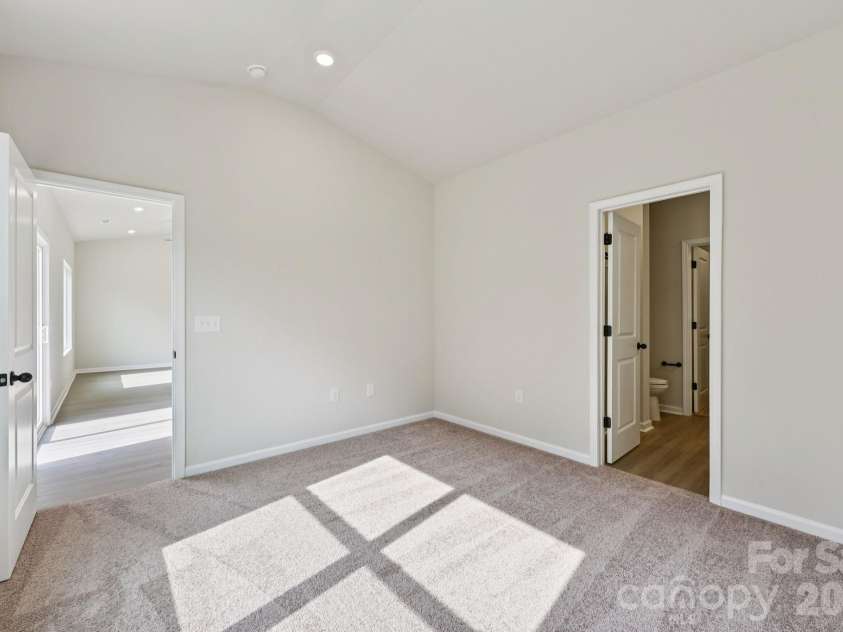 816 Willow Estates Drive, Shelby, NC 28150.  MLS# CAR4373980, YatesRealty ID 16553. 