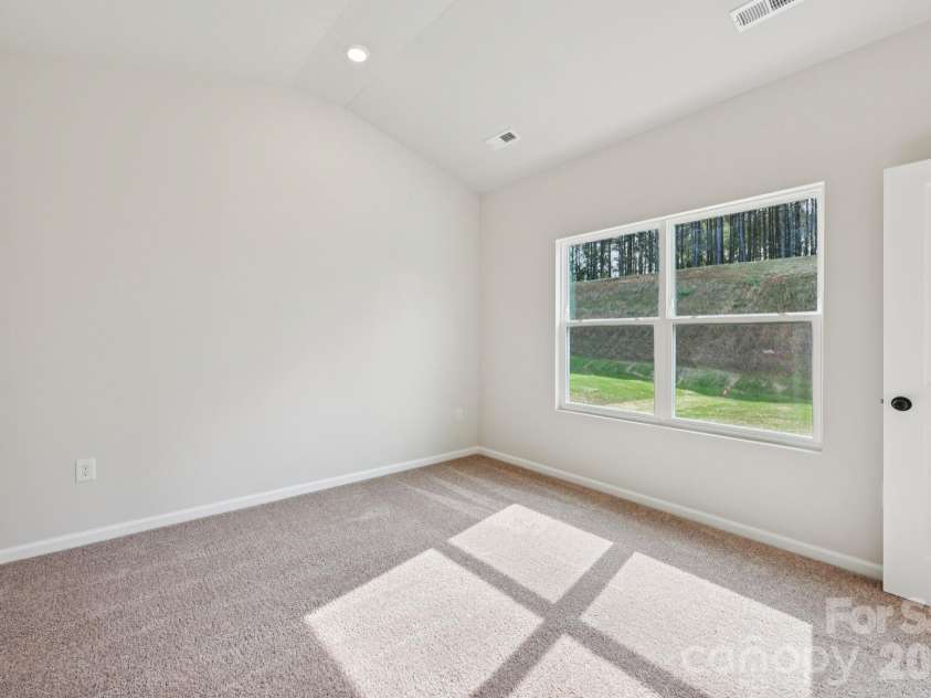 816 Willow Estates Drive, Shelby, NC 28150.  MLS# CAR4373980, YatesRealty ID 16553. 