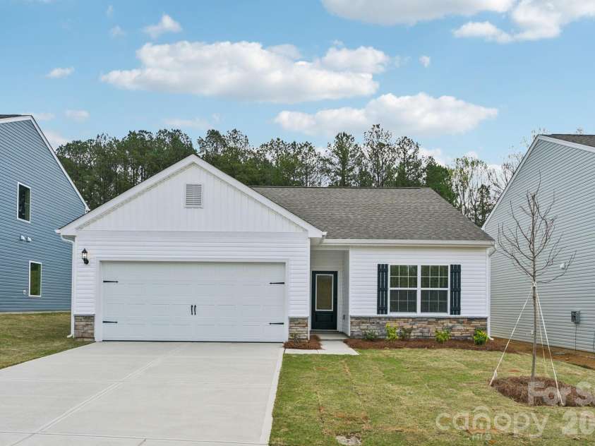 816 Willow Estates Drive, Shelby, NC 28150.  MLS# CAR4373980, YatesRealty ID 16553. The Aaron at 816 Willow Estates Drive.
