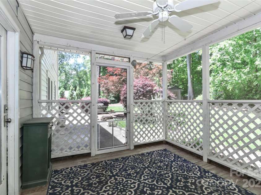 417 Florence Circle, Statesville, NC 28625.  MLS# CAR4255554, YatesRealty ID 16554. 