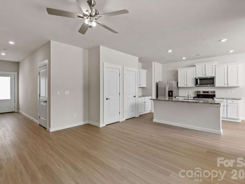 814 Willow Estates Drive, Shelby, NC 28150.  MLS# CAR4374009, YatesRealty ID 16554. 