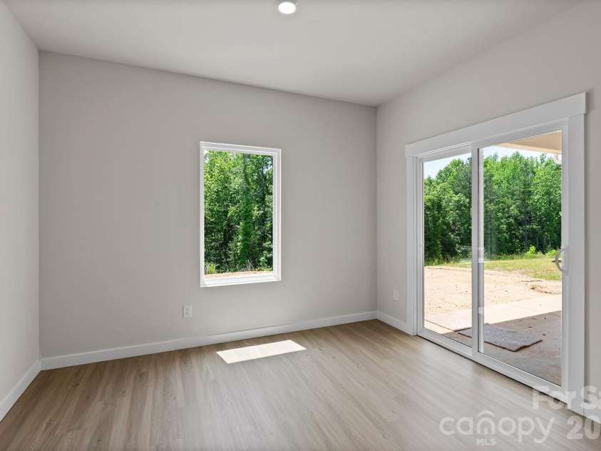 814 Willow Estates Drive, Shelby, NC 28150.  MLS# CAR4374009, YatesRealty ID 16554. 